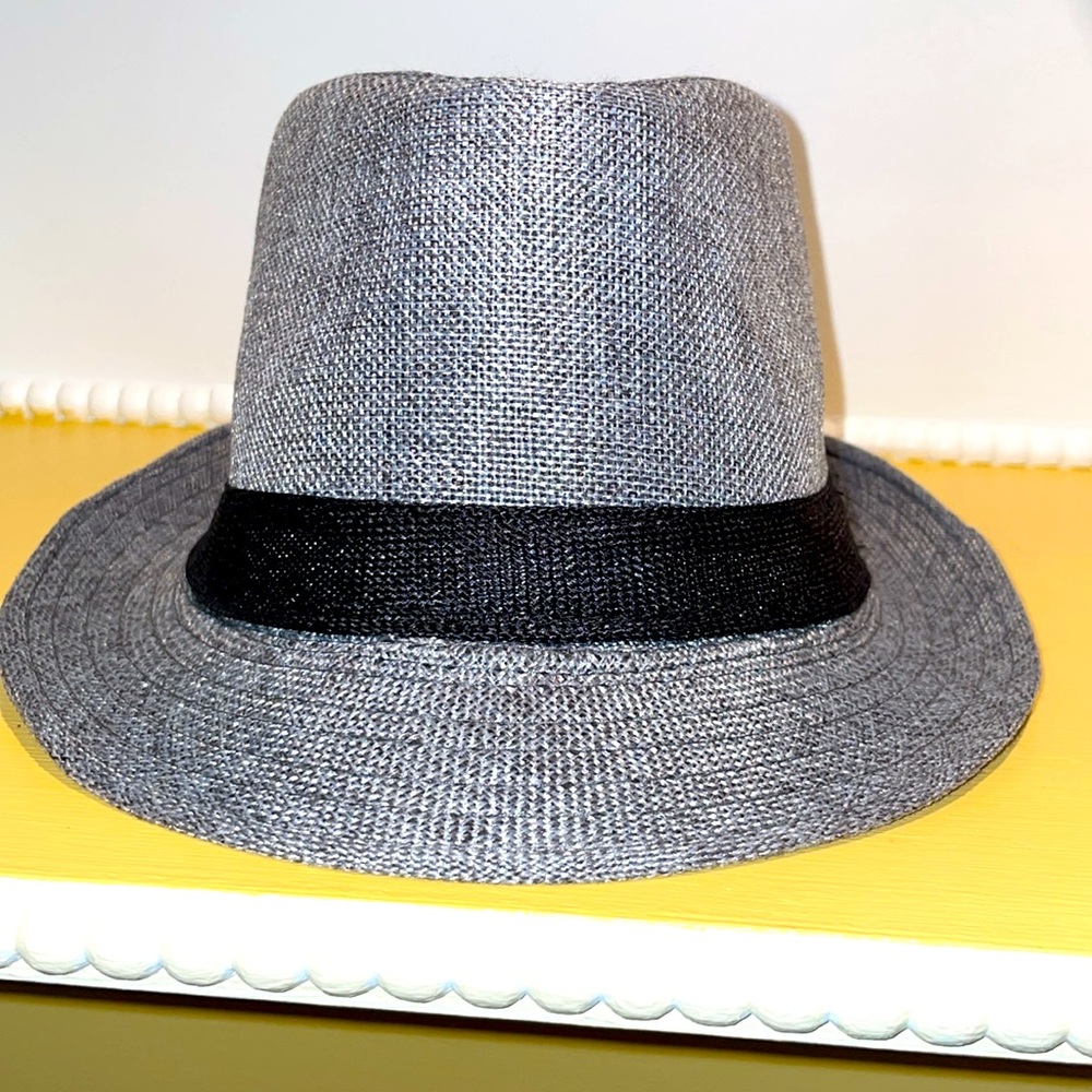 Grey & black hat - Picture 2 of 7